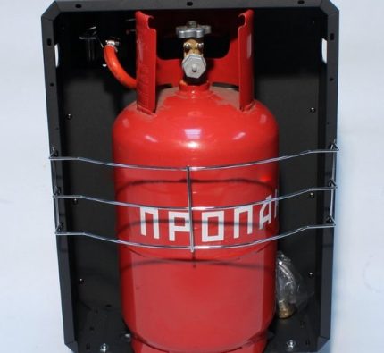 Gas silindro sa isang insulated box