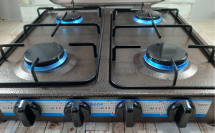4-burner gas stove