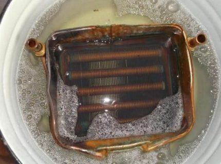 Détartrage de l'échangeur de chaleur Nettoyage d'échangeur de chaleur