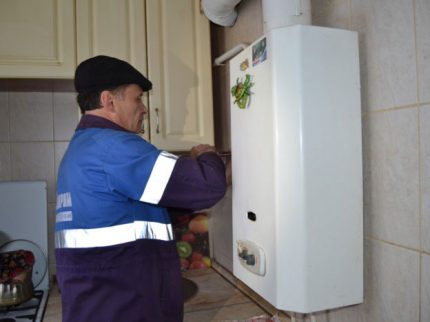 Pag-install ng haligi ng opisyal ng serbisyo ng gas Pag-install ng haligi ng opisyal ng serbisyo ng gas