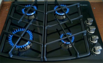 Pag-init ng kalan ng gas upang maalis ang kahalumigmigan