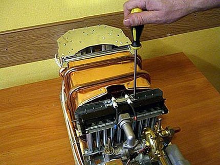 Repair of a pressing plate of a Neva geyser Pressure plate