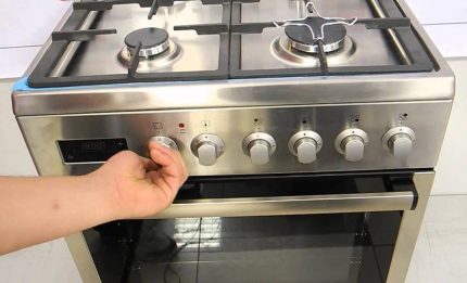 Turn off the gas stove Turn off the gas stove