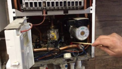 Ang panloob na istraktura ng boiler Pagkabigo ng Elektroniko ng Boiler