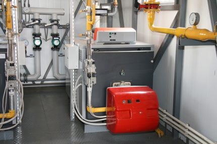Chaufferie industrielle pour une chaudière puissante