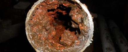 Plaque in the pipe Clogged heating pipes