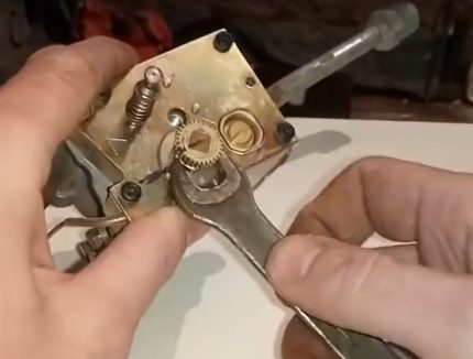 I-disassemble ang automation ng boiler