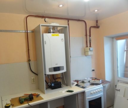 Ilagay para sa isang boiler ng gas sa kusina Ilagay para sa isang boiler ng gas sa kusina