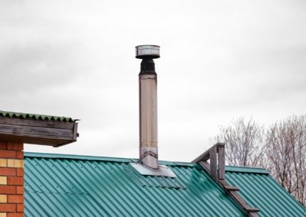 Chimney deflector