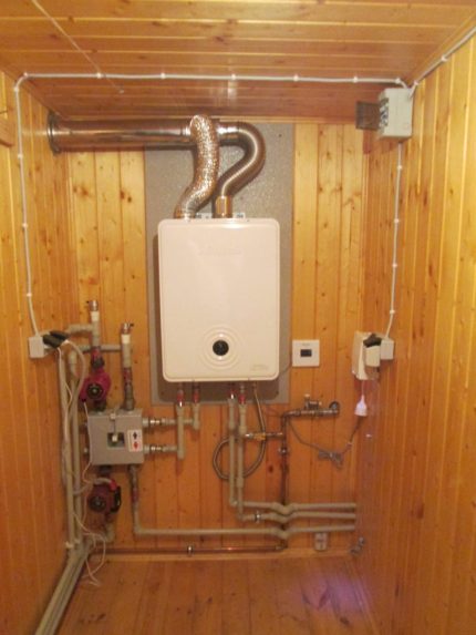 Gas boiler sa bahay Gas boiler na si Rinnai