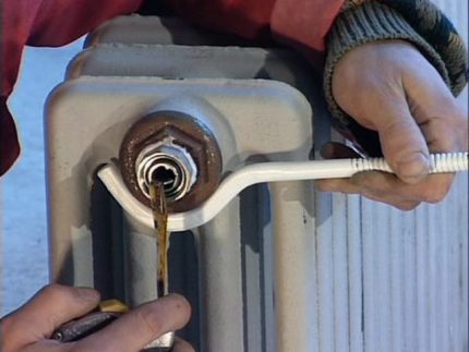 Draining battery water Draining battery water