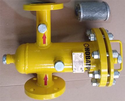 Line filter cartridge and replacement cartridge Line filter cartridge and replacement cartridge
