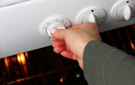 Làm thế nào để thắp sáng bếp Hephaestus và lò nướng của nó Đánh lửa lò gas