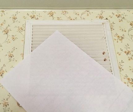 Sprawdzanie przyczepności za pomocą kartki papieru Sprawdzanie przyczepności za pomocą kartki papieru