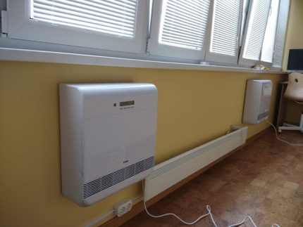 Ang pag-install ng isang hininga sa dingding ng loggia Ang pag-install ng isang hininga sa dingding ng loggia