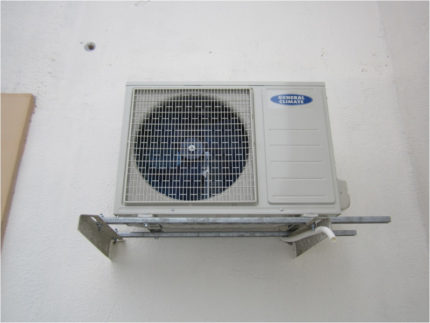 External block of the air conditioner General Climate External block of the air conditioner General Climate