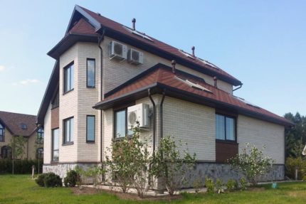 Private house with air conditioning Private house with air conditioning