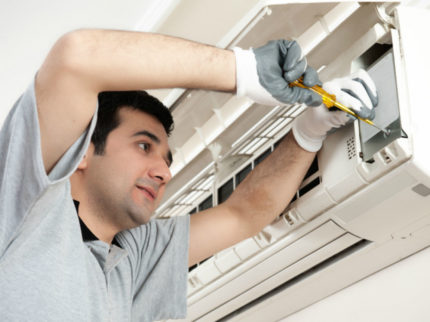 Checking and repairing the air conditioner Checking and repairing the air conditioner