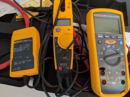 Testers for the electrical part of the air conditioner Testers for the electrical part of the air conditioner