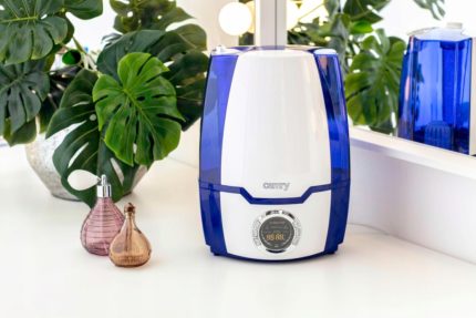 Residential humidifier with ionization function Residential humidifier with ionization function