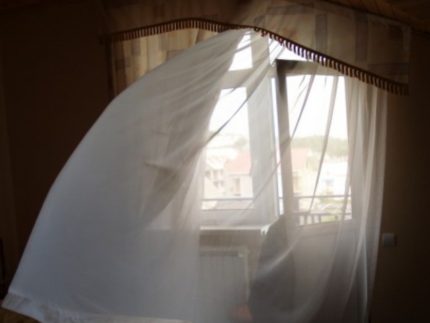 Vėjas kambaryje Vėjas kambaryje