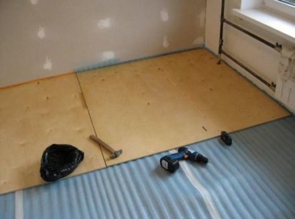Sous-couche de nivellement en contreplaqué Sous-couche de nivellement en contreplaqué