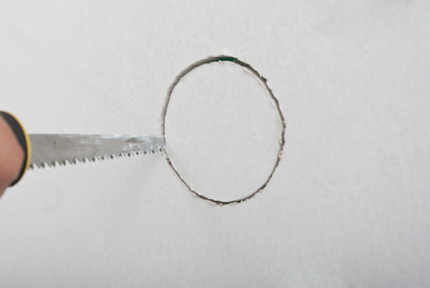Couper un cercle lisse sur une feuille Couper un cercle lisse sur une feuille