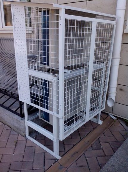 Grilles sur mesure pour systèmes split Grilles sur mesure pour systèmes split